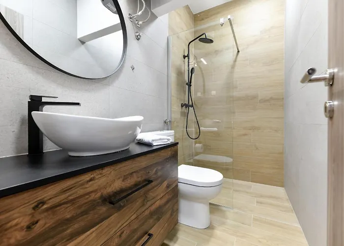 4 Bedroom Amazing In Дом отдыха Prkos