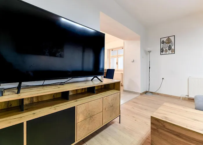 Дом отдыха 4 Bedroom Amazing In *