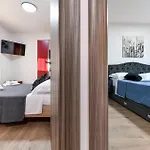 4 Bedroom Amazing In *