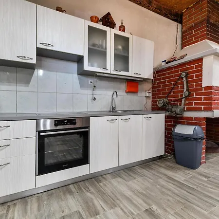 Holiday home 4 Bedroom Amazing In *